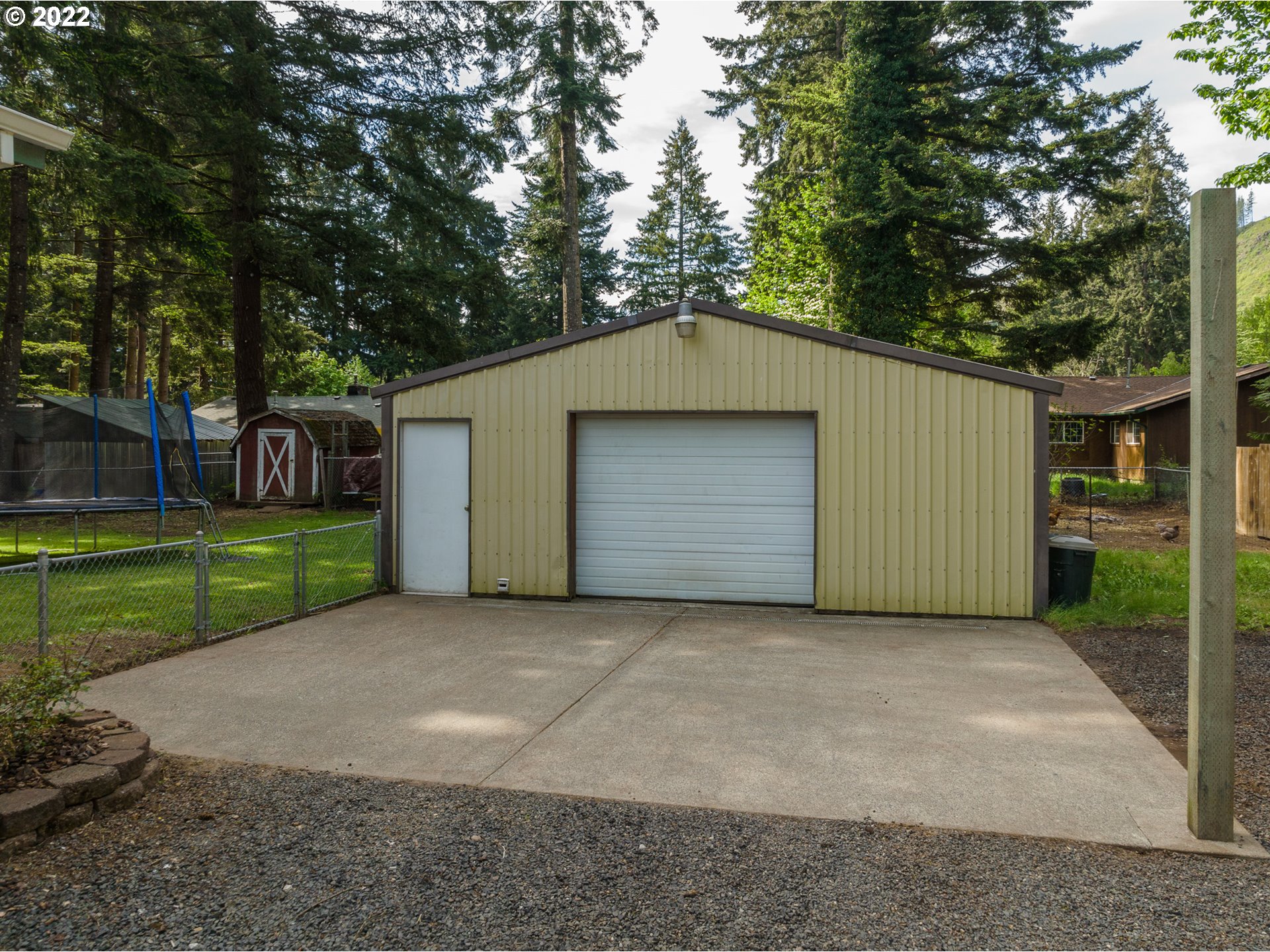 71 Brooks Road Carson, WA 98610 - Photo 2 of 20 Garage