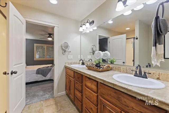 $440,000 | 647 North Shadowfox Place, Eagle, ID 83616