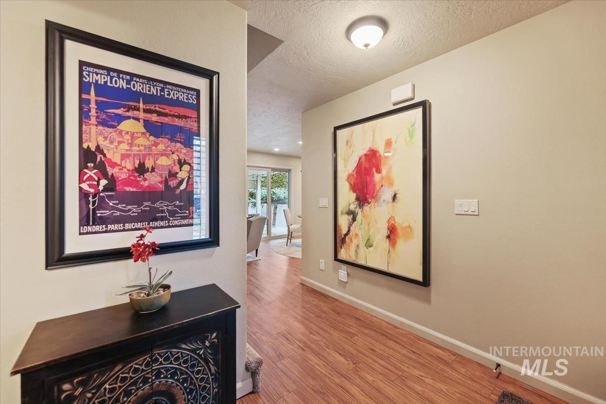 647 North Shadowfox Place Eagle, ID 83616 - Photo 21 of 35 Hallway with LVP floors