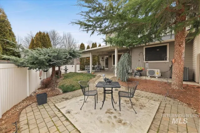 $440,000 | 647 North Shadowfox Place, Eagle, ID 83616