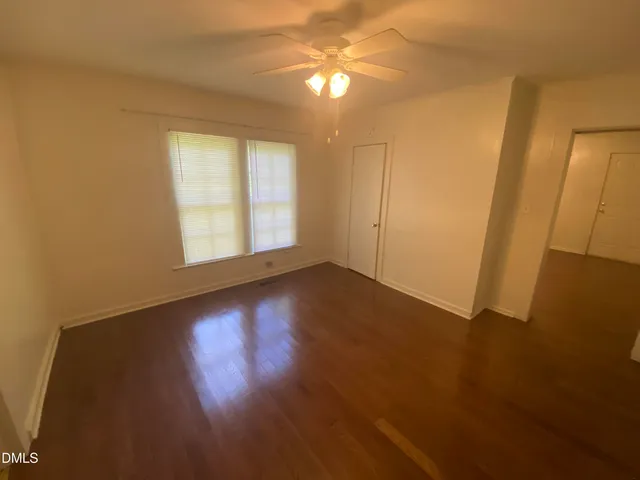 a view of empty room with window