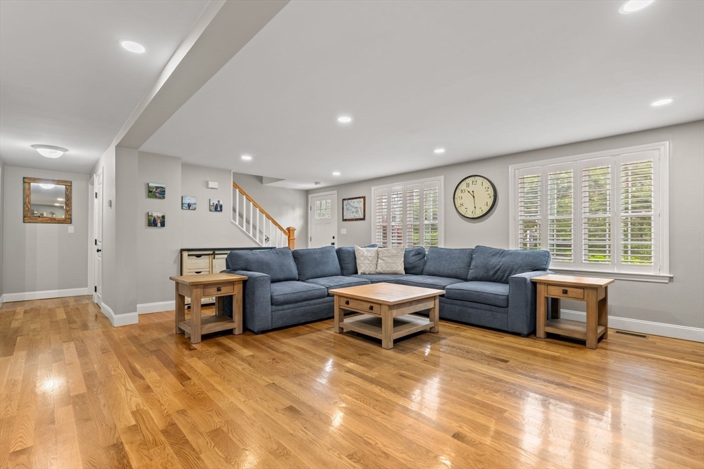 85 Mann Hill Road Scituate, MA 02066 - Photo 13 of 36 Gallery Image 13