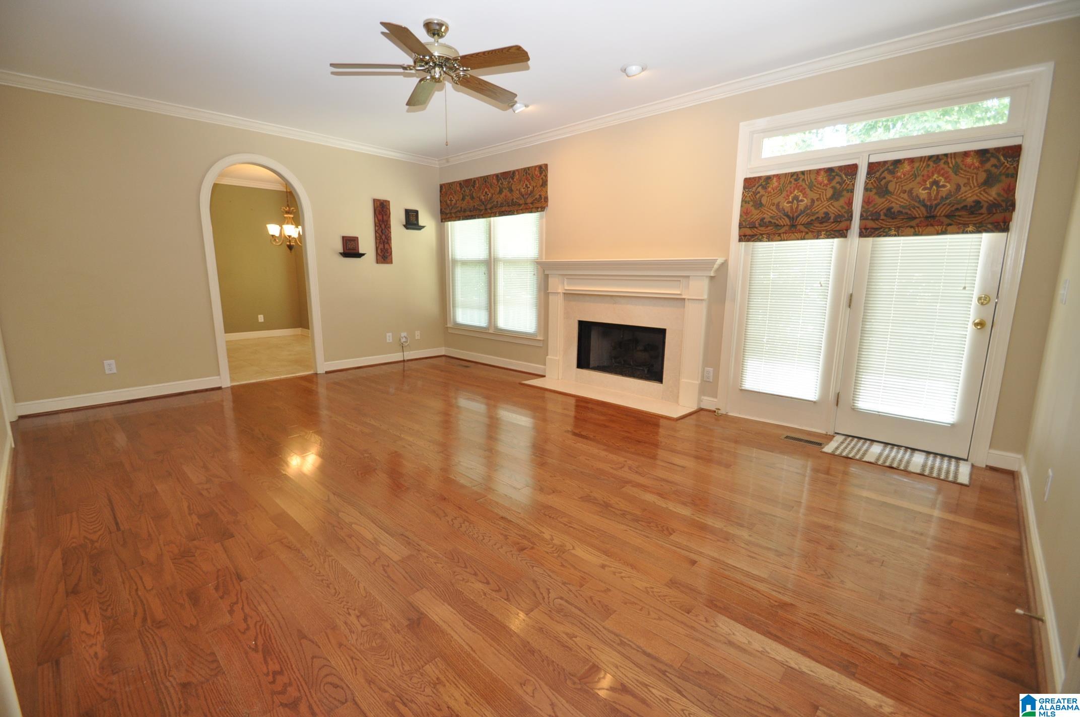 403 Norwick Circle Alabaster, AL 35007 - Photo 2 of 9