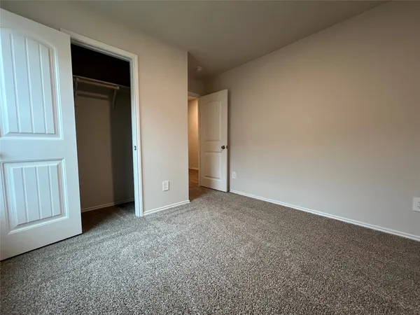 $2,250 | 221 Wirecrested Drive, Lockhart, TX 78644