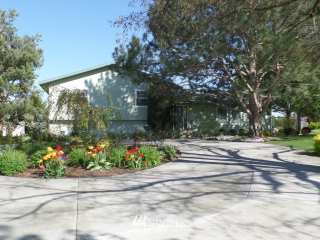 1365 Beet Road Walla Walla, WA 99362 - Photo 1 of 39