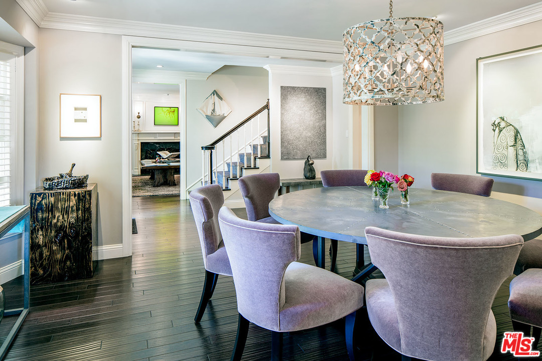 428 Homewood Road Los Angeles, CA 90049 - Photo 3 of 20 Gallery Image 3