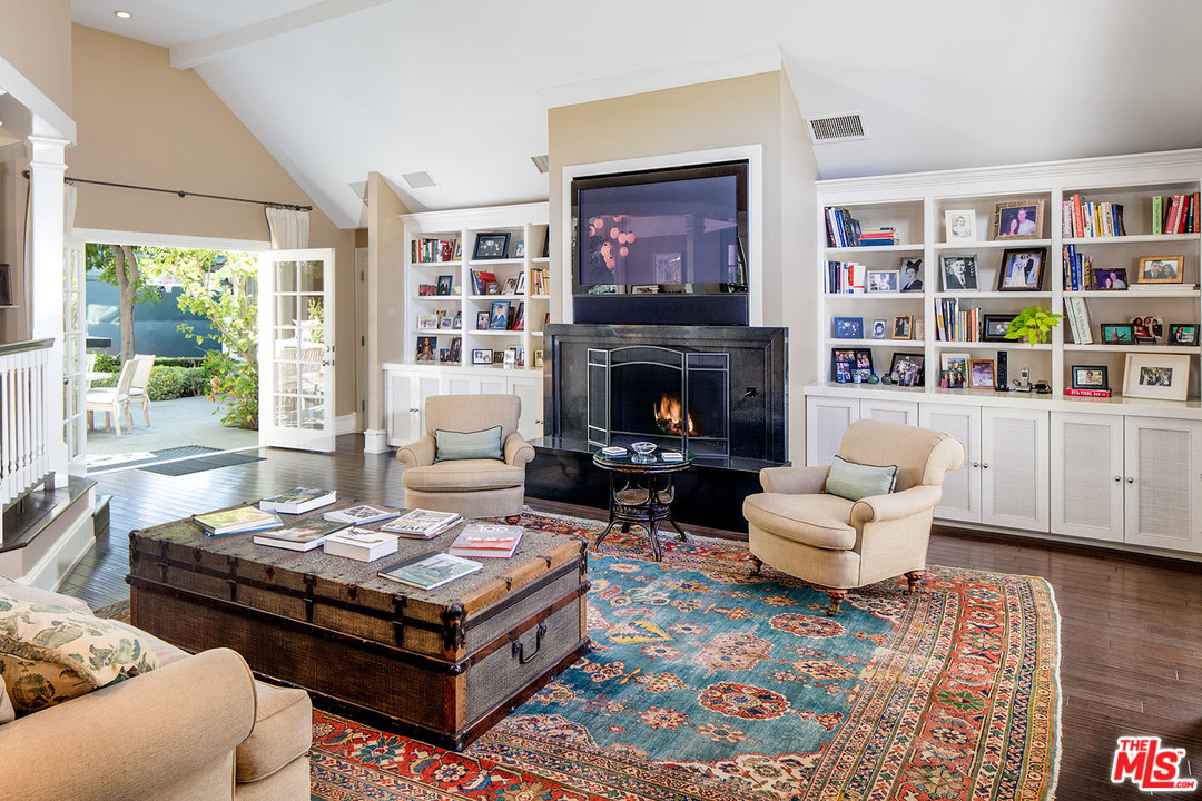 428 Homewood Road Los Angeles, CA 90049 - Photo 9 of 20 Gallery Image 9