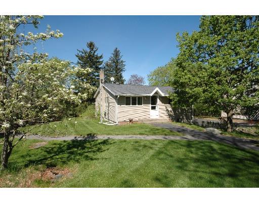 14 Ward Road Southborough, MA 01772 - Photo 4 of 17 Gallery Image 4