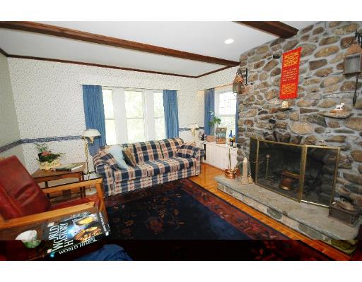 14 Ward Road Southborough, MA 01772 - Photo 6 of 17 Gallery Image 6