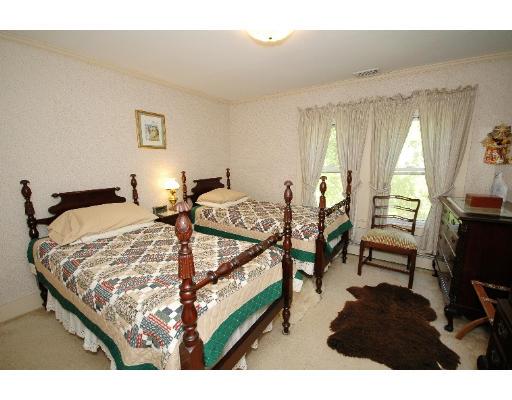 14 Ward Road Southborough, MA 01772 - Photo 8 of 17 Gallery Image 8