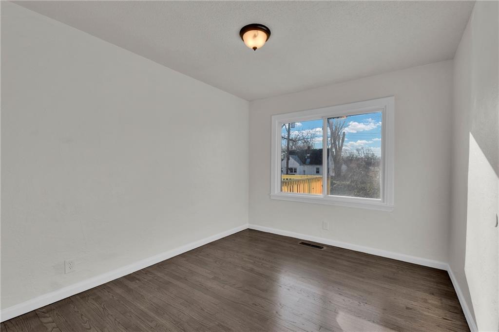 1419 West Scott Place Independence, MO 64052 - Photo 18 of 29