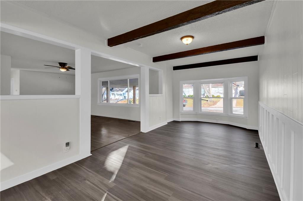 1419 West Scott Place Independence, MO 64052 - Photo 9 of 29