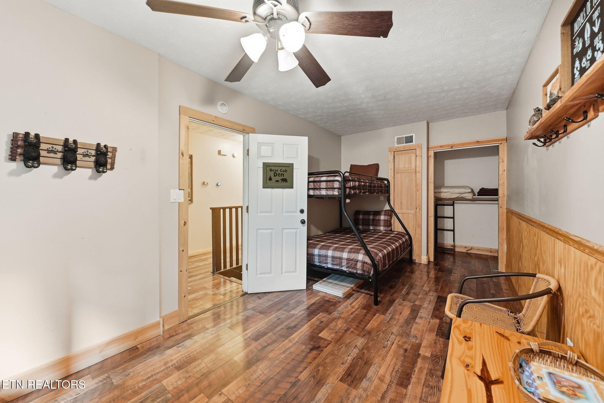 2202 Applewood Road Sevierville, TN 37862 - Photo 31 of 53 41-web-or-mls-040_DSC02601