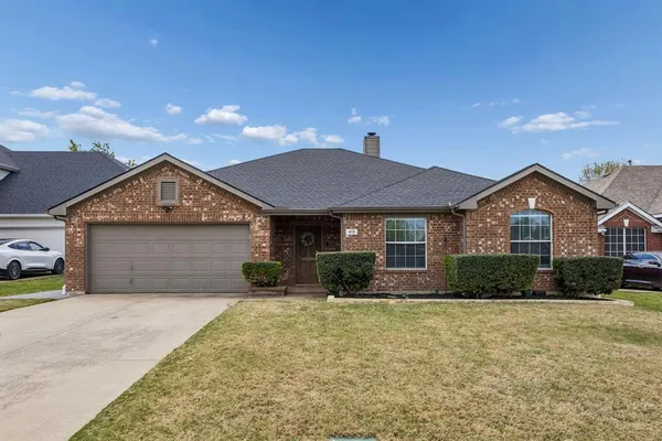 $340,000 | 413 Highview Circle, Royse City, TX 75189
