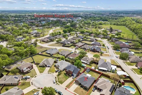 $340,000 | 413 Highview Circle, Royse City, TX 75189