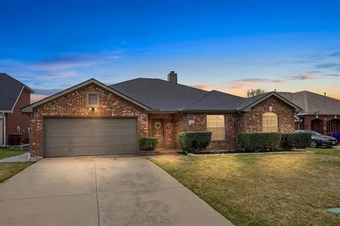 $340,000 | 413 Highview Circle, Royse City, TX 75189