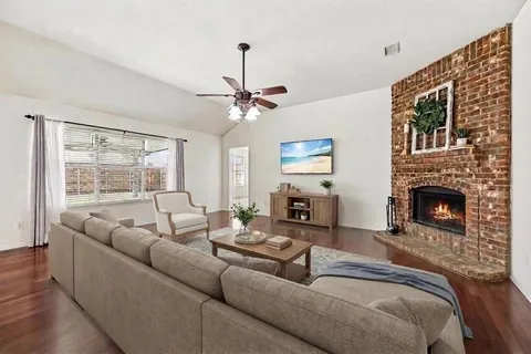 $340,000 | 413 Highview Circle, Royse City, TX 75189