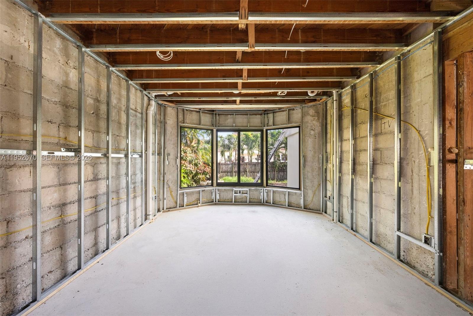 4345 Alton Road Miami Beach, FL 33140 - Photo 19 of 20