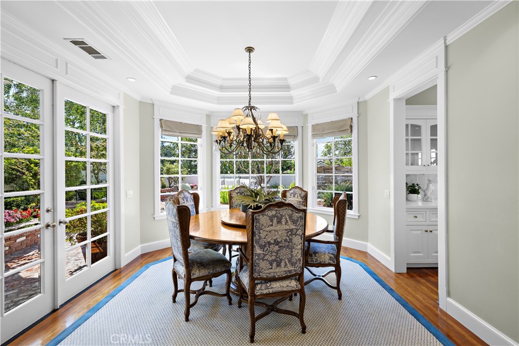 21 Emerald Irvine, CA 92614 - Photo 5 of 56 Stunning Dining Room With French Doors