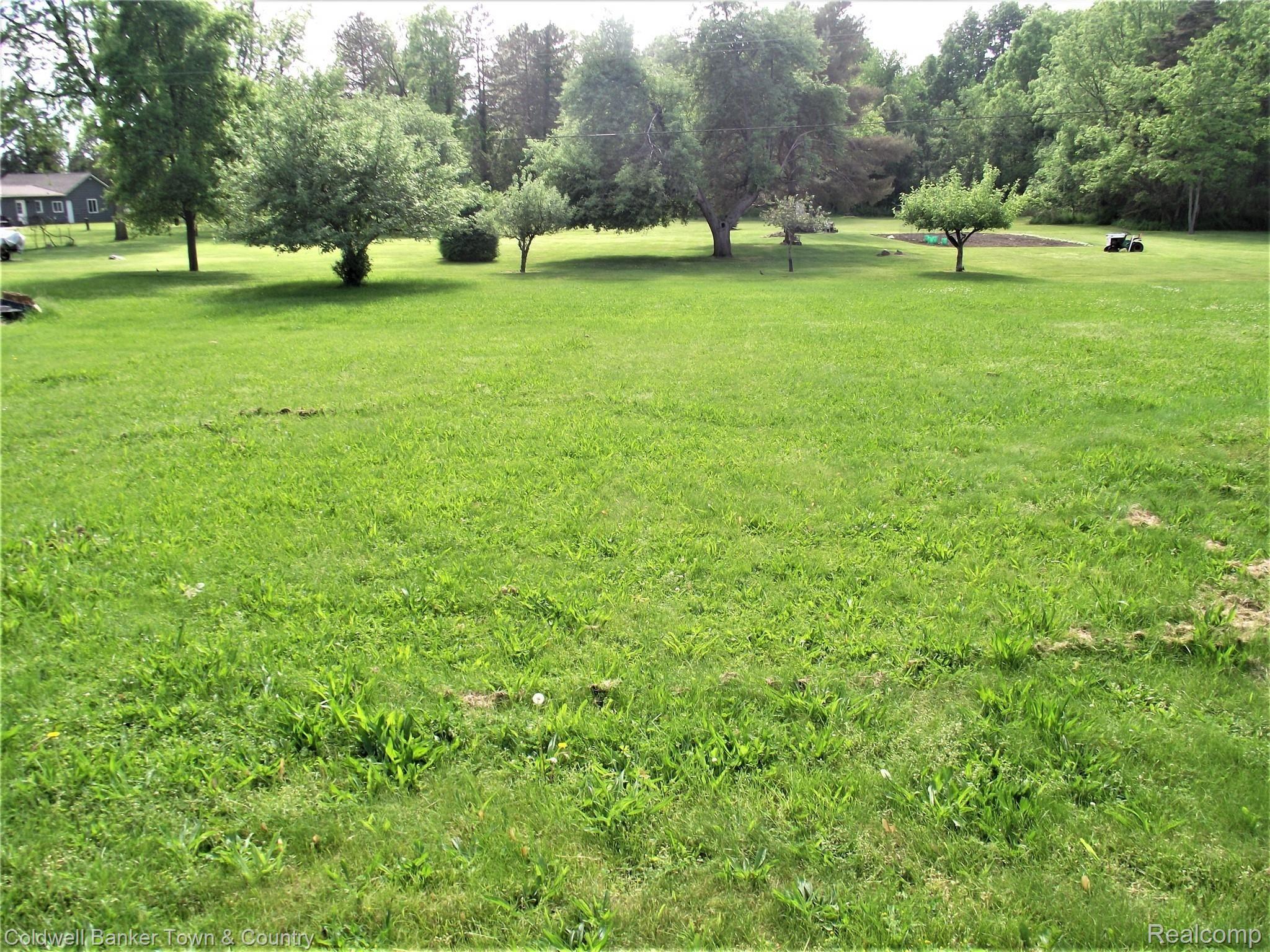 236 Ripley Road Linden, MI 48451 - Photo 24 of 26 DSCF9547.JPG