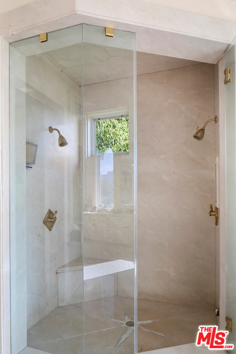 3352 Clerendon Road Beverly Hills, CA 90210 - Photo 22 of 36
