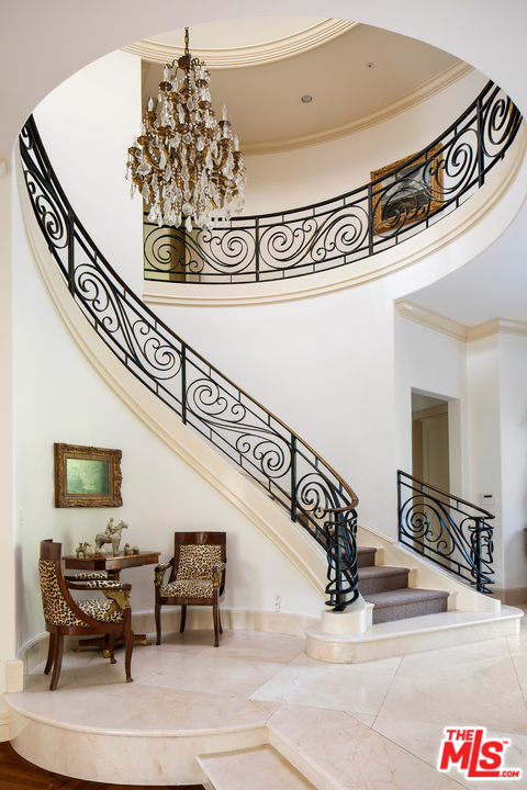 3352 Clerendon Road Beverly Hills, CA 90210 - Photo 4 of 36