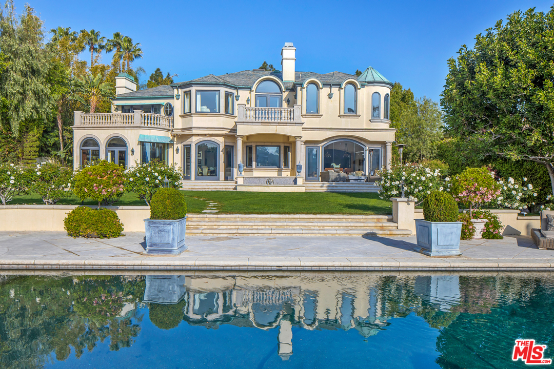 3352 Clerendon Road Beverly Hills, CA 90210 - Photo 31 of 36