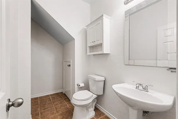 $3,000 | 3641 Blue Spruce Drive, Fort Worth, TX 76040