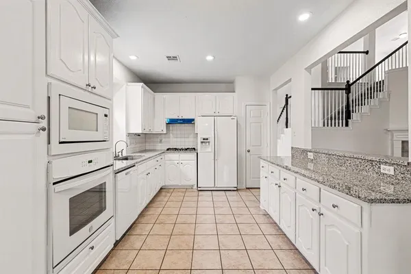 $3,000 | 3641 Blue Spruce Drive, Fort Worth, TX 76040