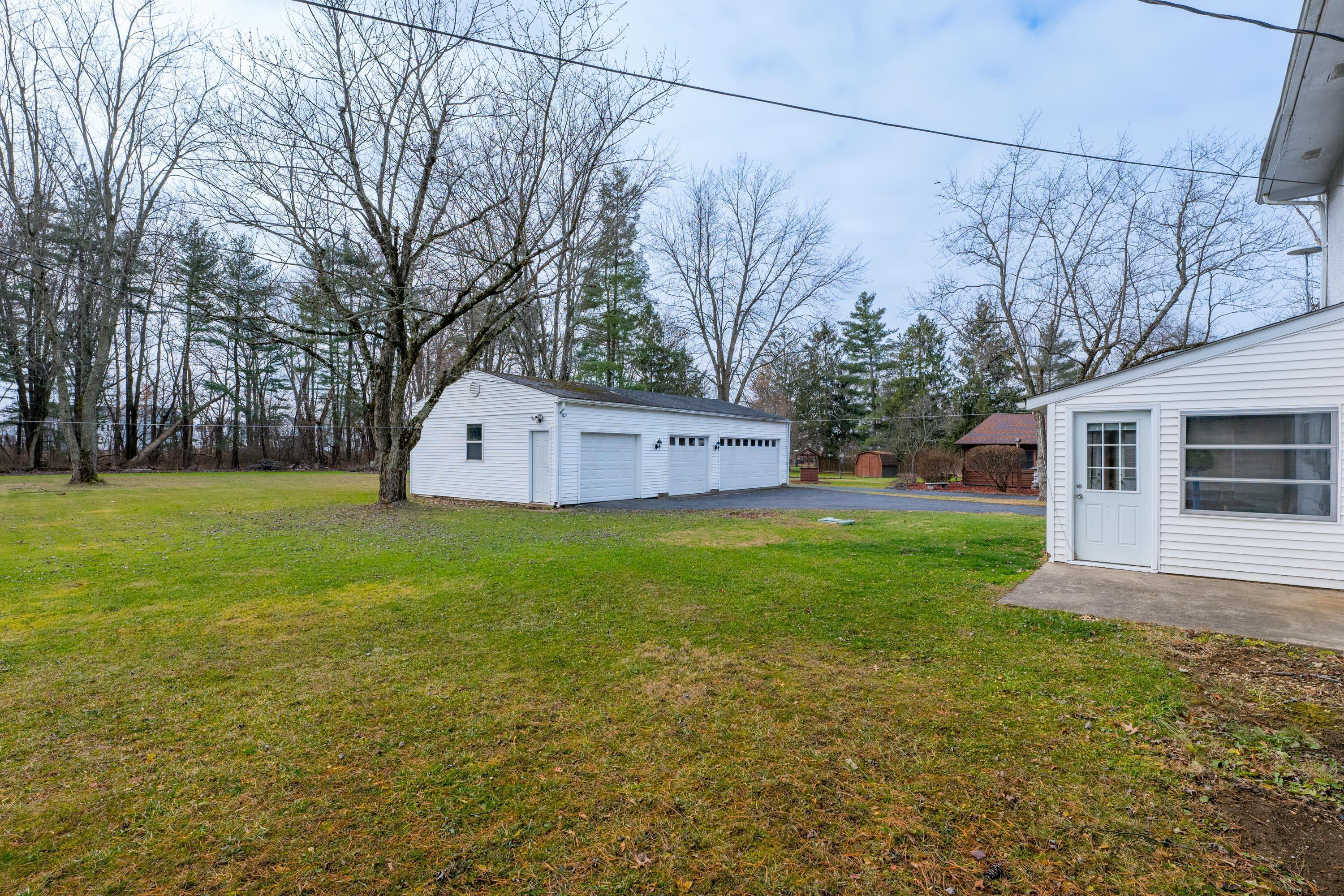 8455 Morse Road Southwest Blacklick, OH 43004 - Photo 39 of 44 Side View
