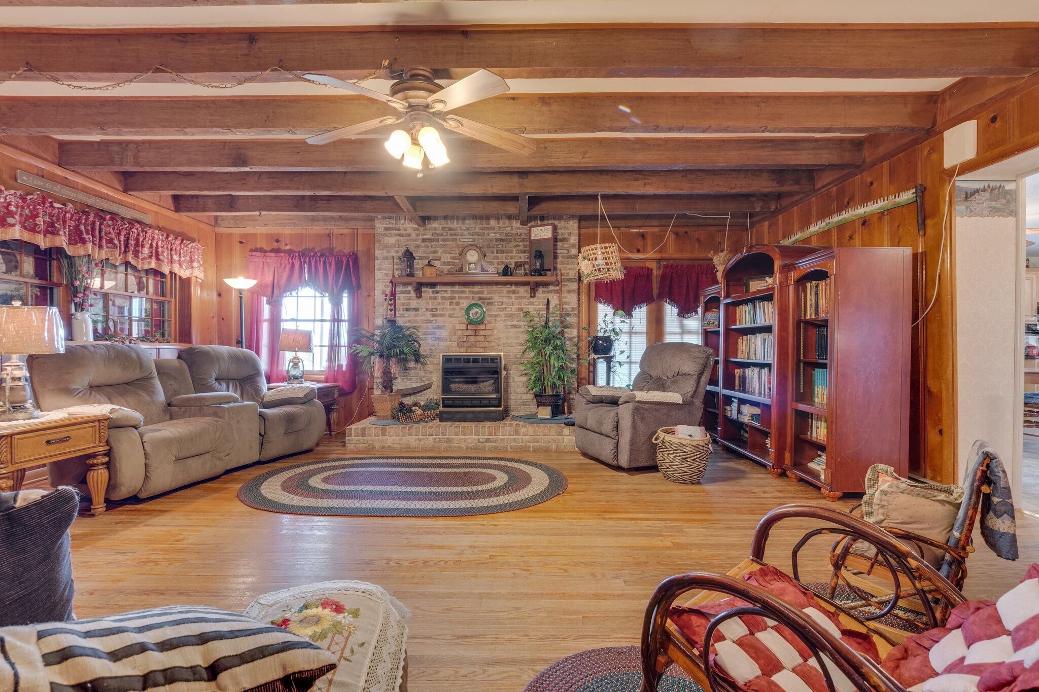 3935 Buncombe Road Belvidere, TN 37306 - Photo 15 of 46 Gallery Image 15