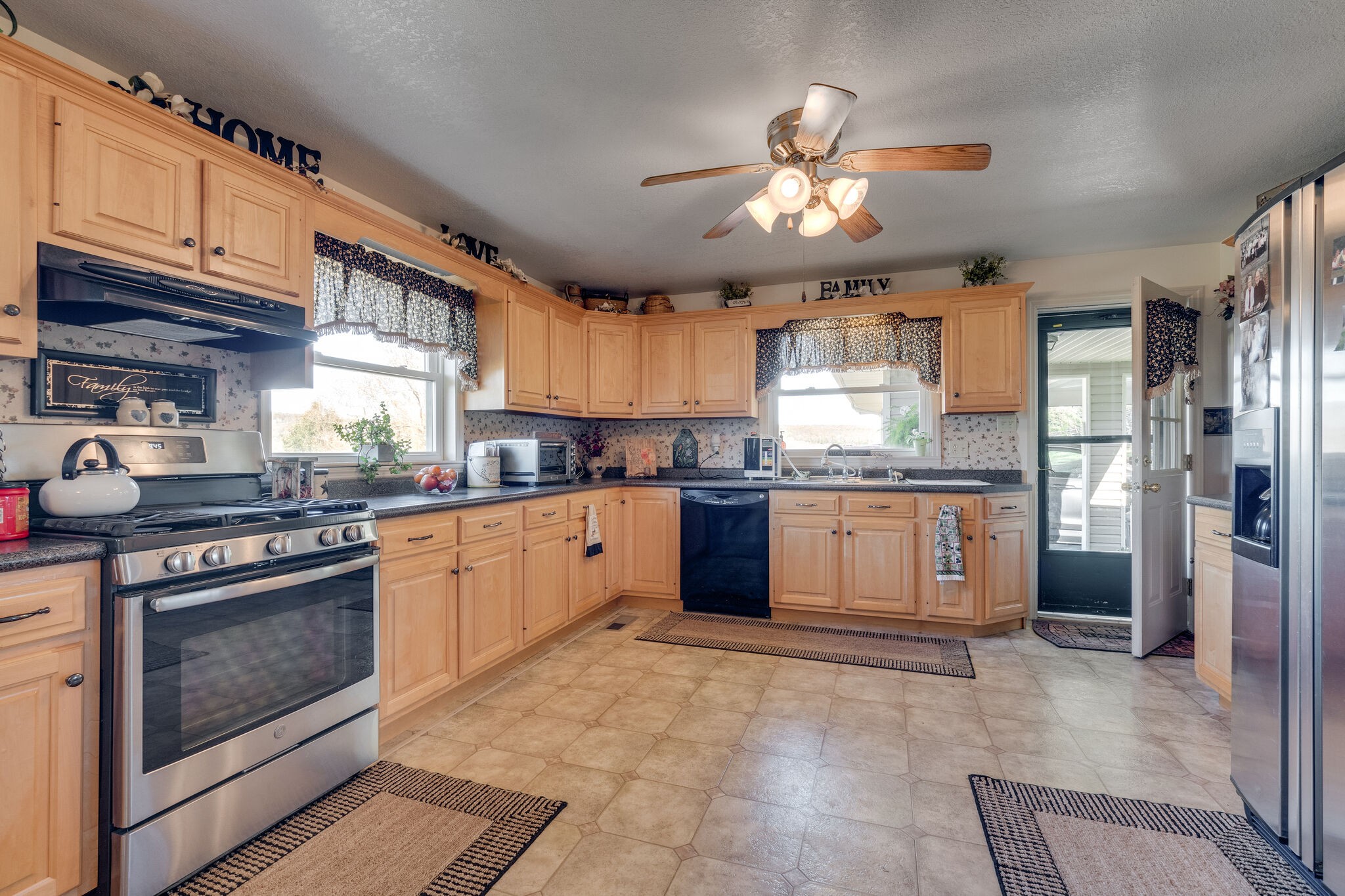 3935 Buncombe Road Belvidere, TN 37306 - Photo 19 of 46 Gallery Image 19