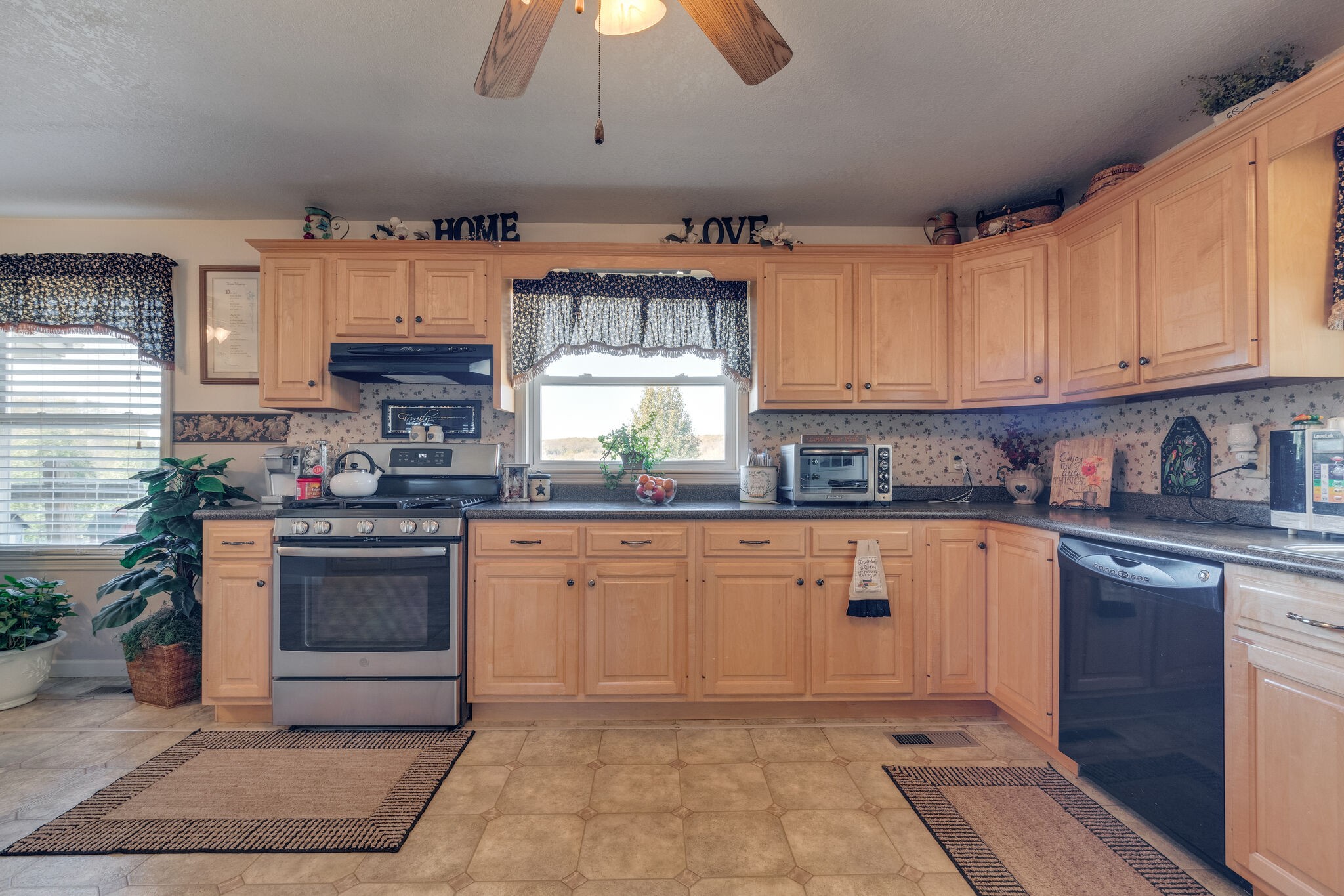 3935 Buncombe Road Belvidere, TN 37306 - Photo 20 of 46 Gallery Image 20