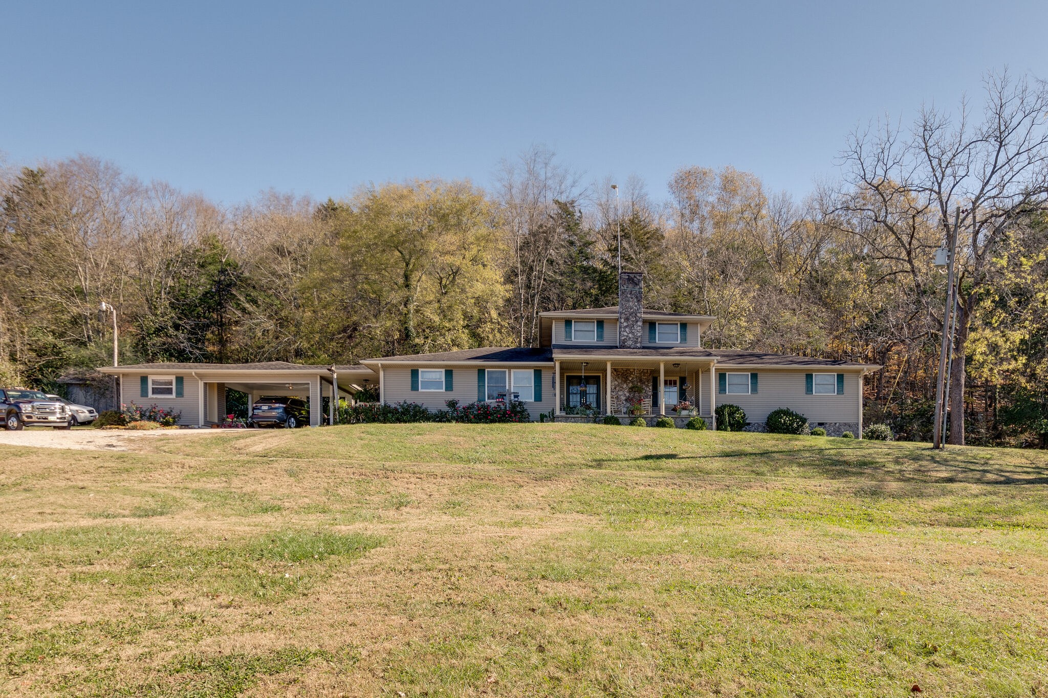 3935 Buncombe Road Belvidere, TN 37306 - Photo 4 of 46 Gallery Image 4