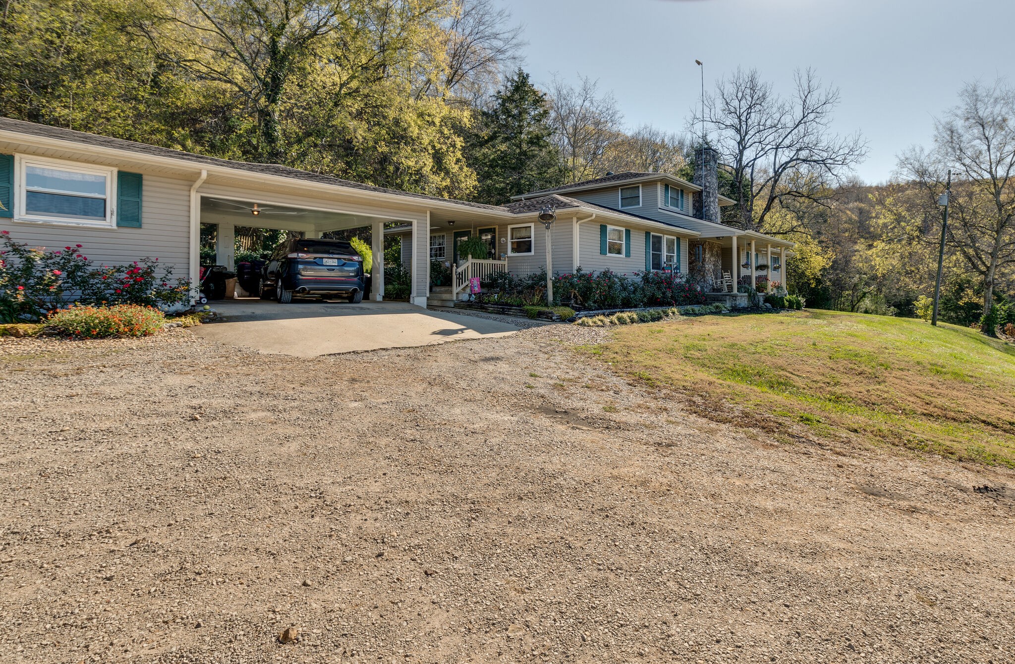 3935 Buncombe Road Belvidere, TN 37306 - Photo 5 of 46 Gallery Image 5