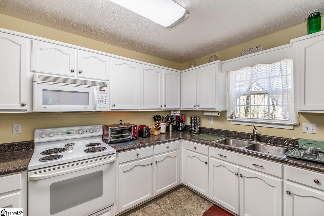 83 Old Boswell Road Travelers Rest, SC 29690 - Photo 3 of 24 Gallery Image 3