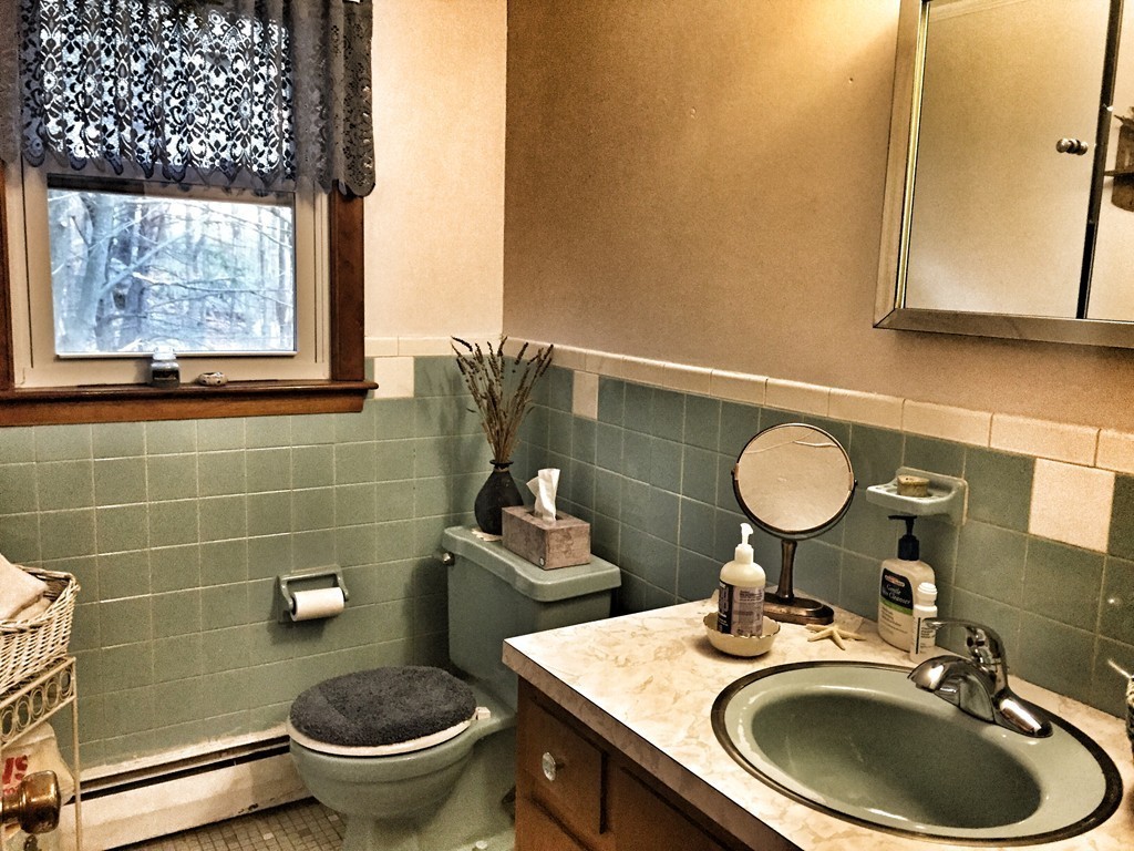 25 Moon Road Lynn, MA 01904 - Photo 17 of 27 Gallery Image 17