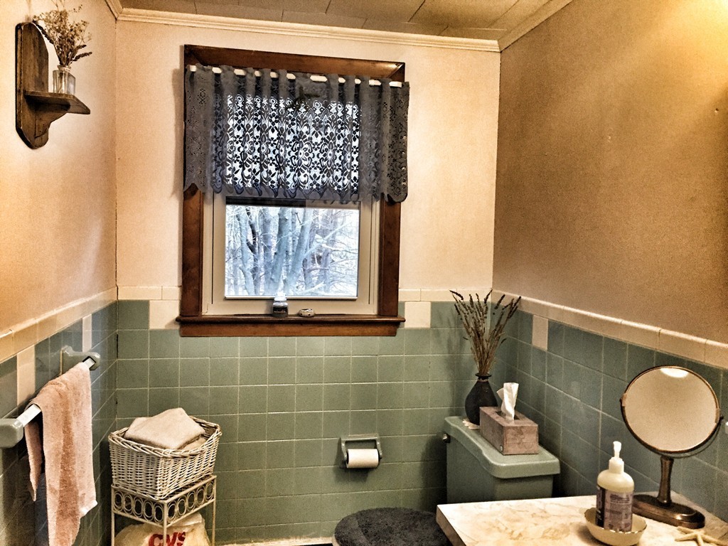 25 Moon Road Lynn, MA 01904 - Photo 18 of 27 Gallery Image 18