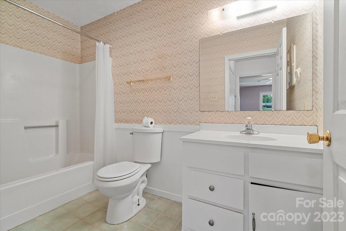 305 Smith Road Mount Holly, NC 28120 - Photo 12 of 24 Gallery Image 12