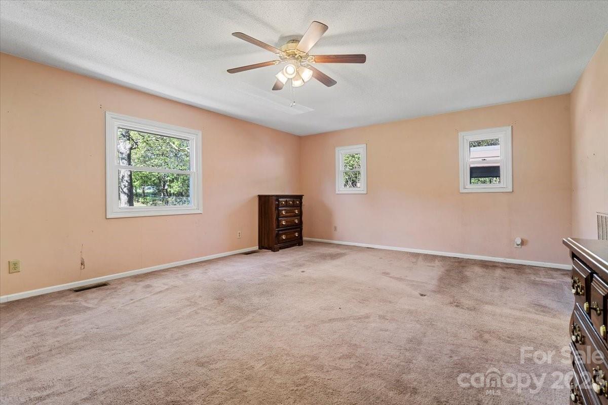 305 Smith Road Mount Holly, NC 28120 - Photo 14 of 24 Gallery Image 14