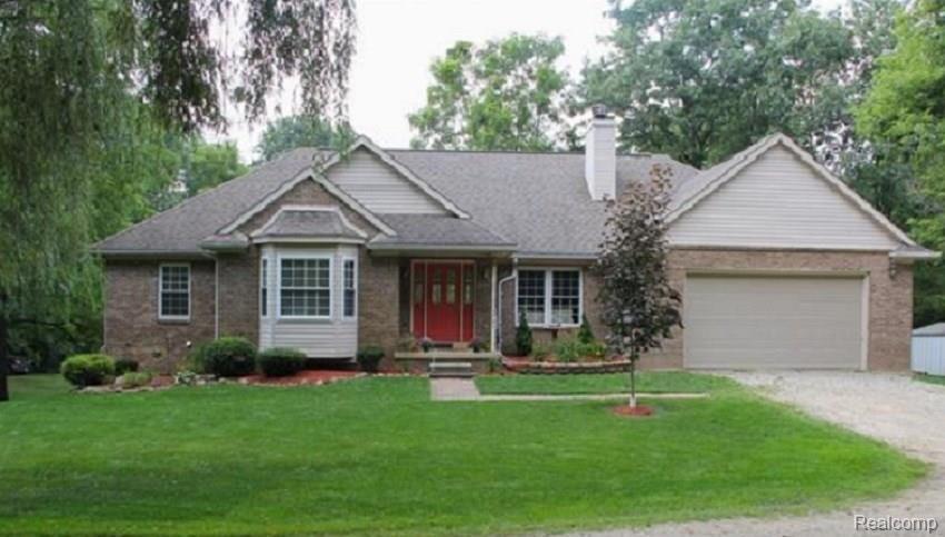 6593 Dunn Road Howell, MI 48855 - Photo 1 of 5 1.jpg