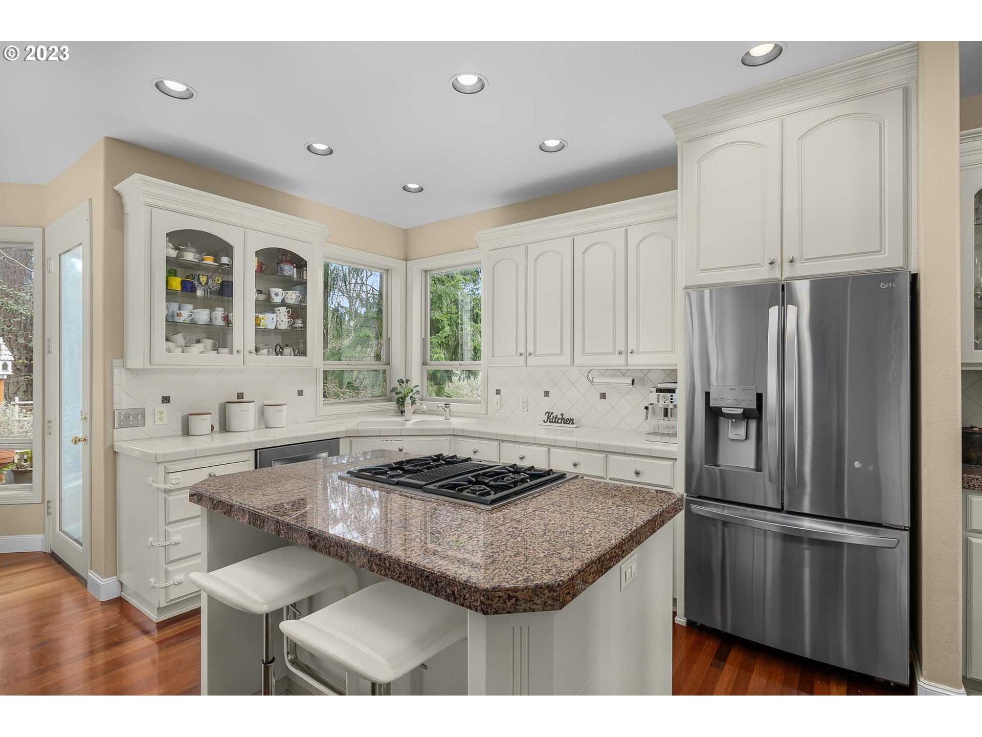 1147 Northwest Mayfield Road Portland, OR 97229 - Photo 12 of 38 Gallery Image 12