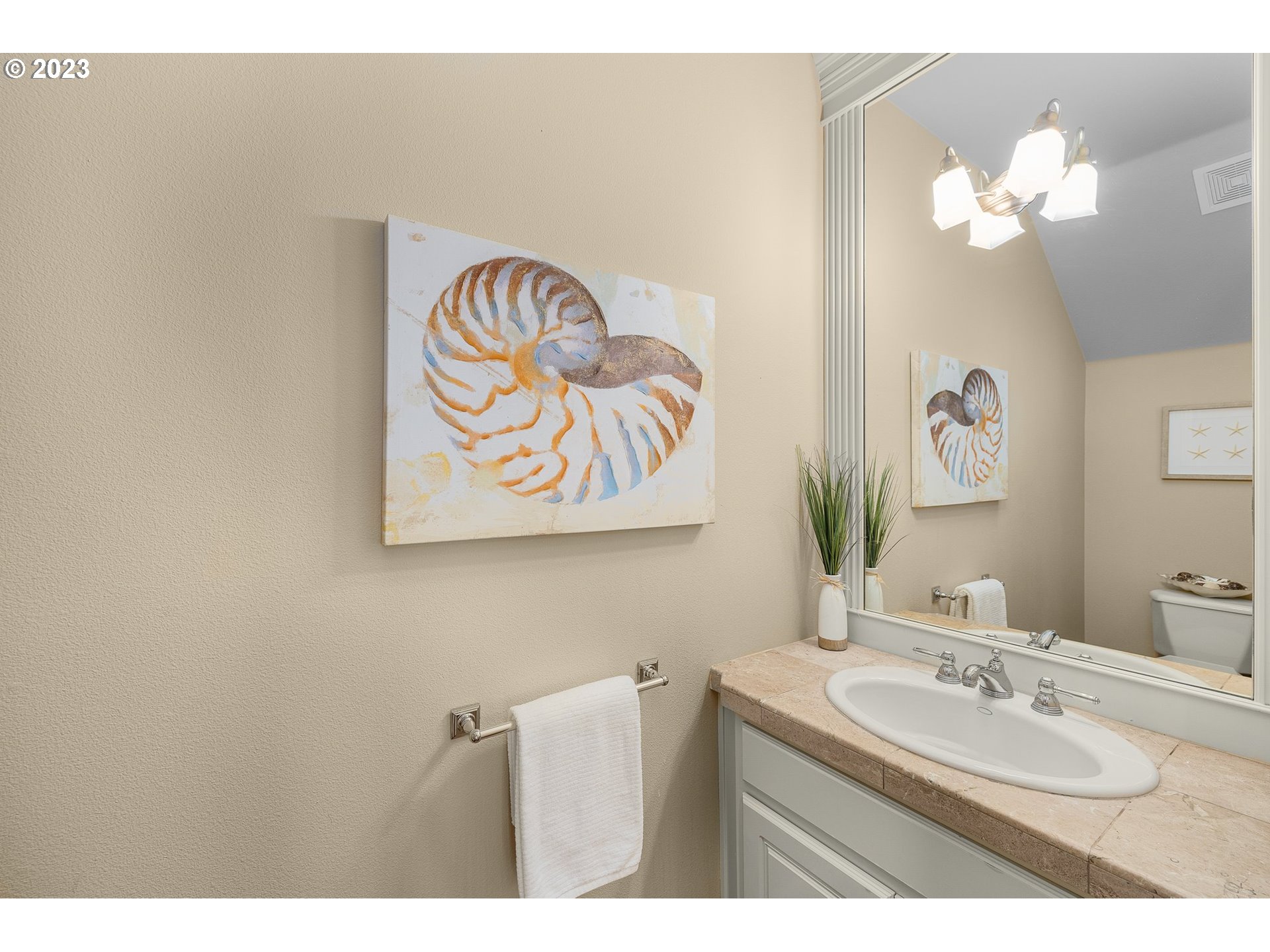 1147 Northwest Mayfield Road Portland, OR 97229 - Photo 21 of 38 Bathroom