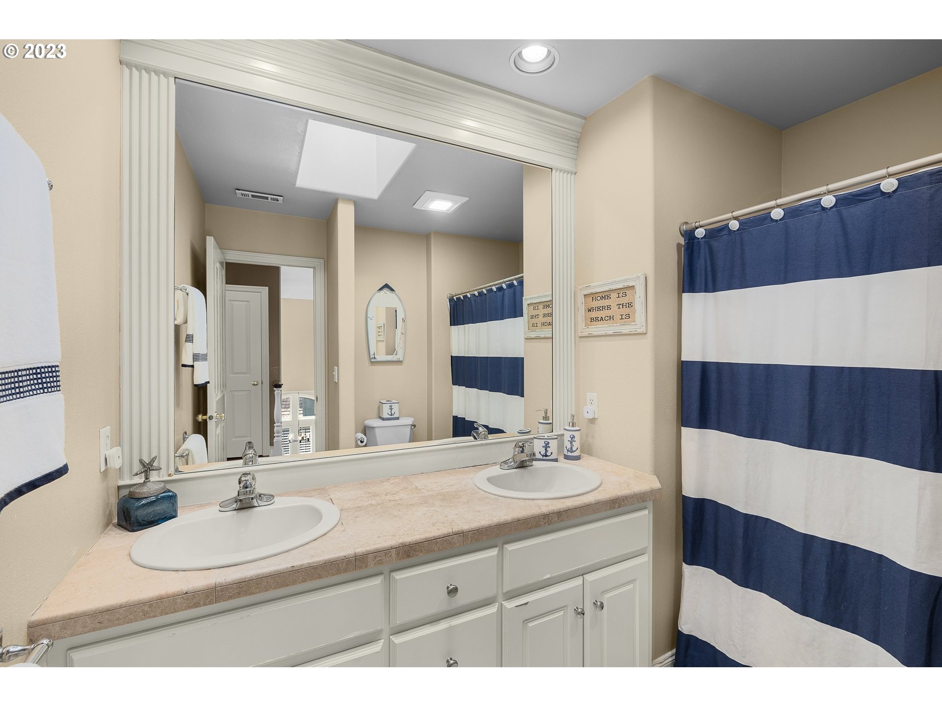 1147 Northwest Mayfield Road Portland, OR 97229 - Photo 31 of 38 Bathroom