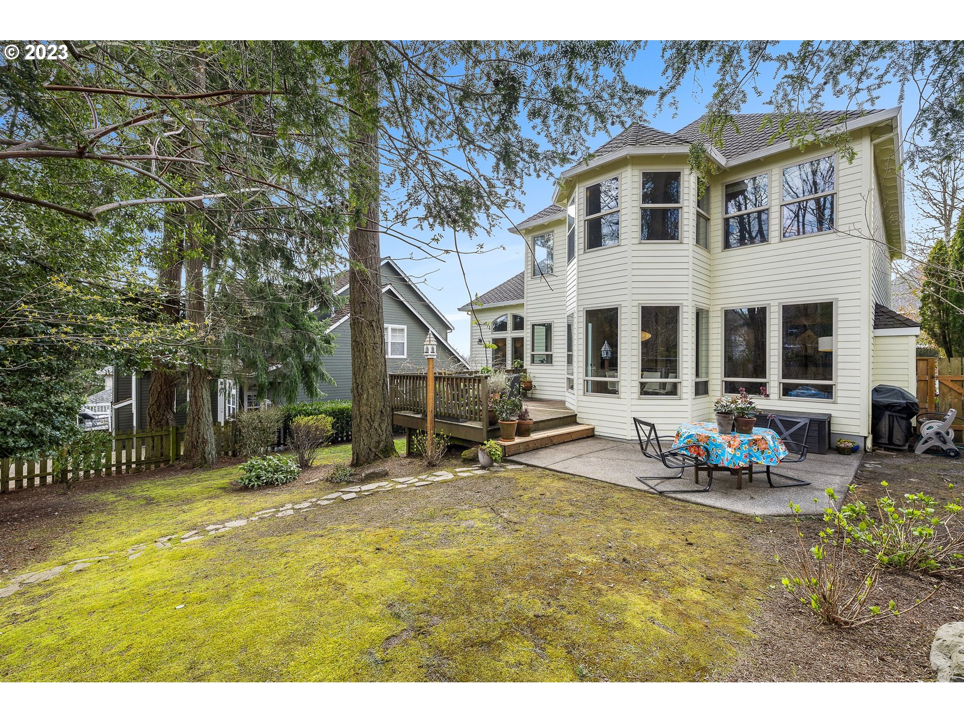 1147 Northwest Mayfield Road Portland, OR 97229 - Photo 36 of 38 Yard