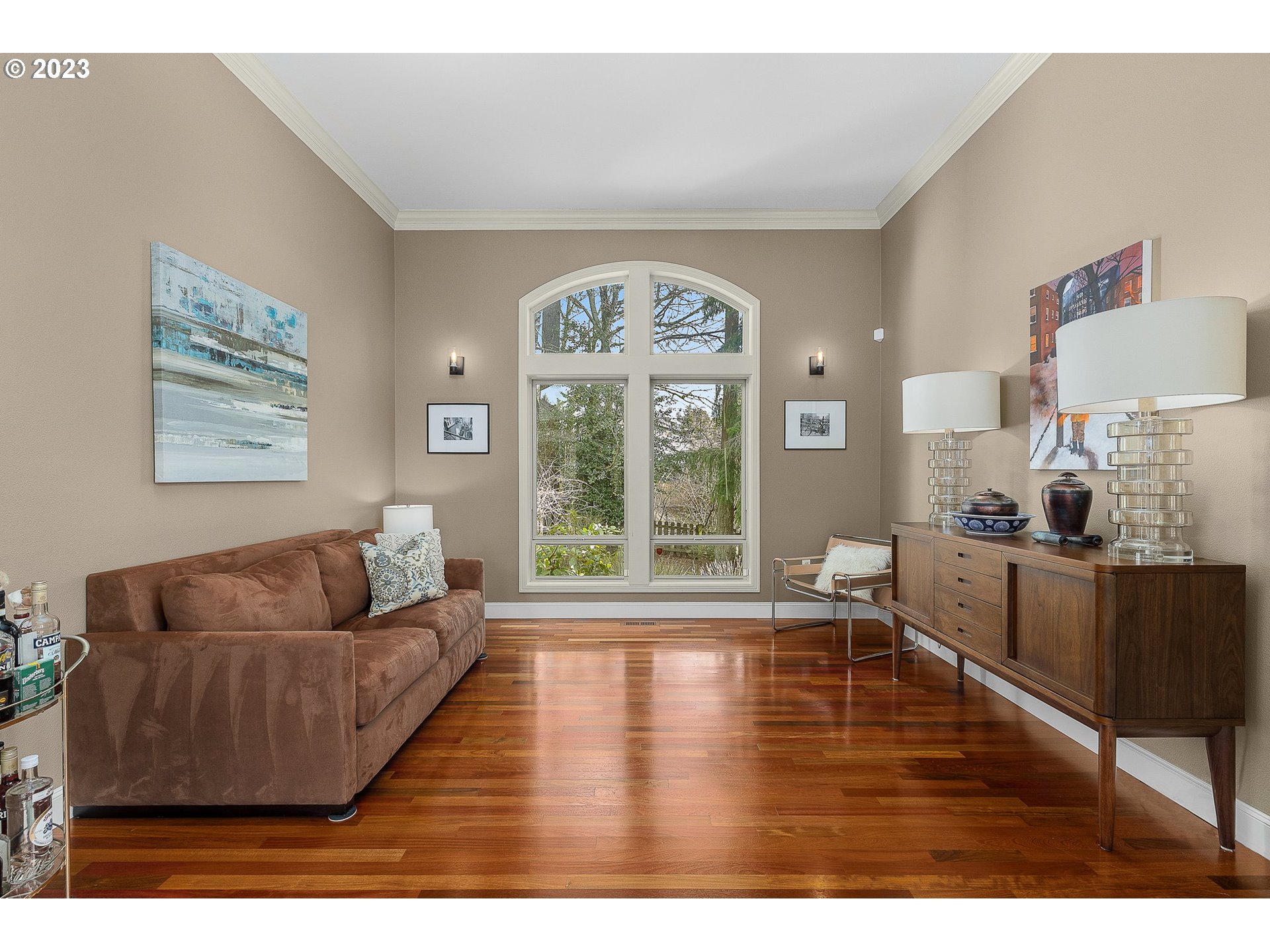 1147 Northwest Mayfield Road Portland, OR 97229 - Photo 5 of 38 Living Room
