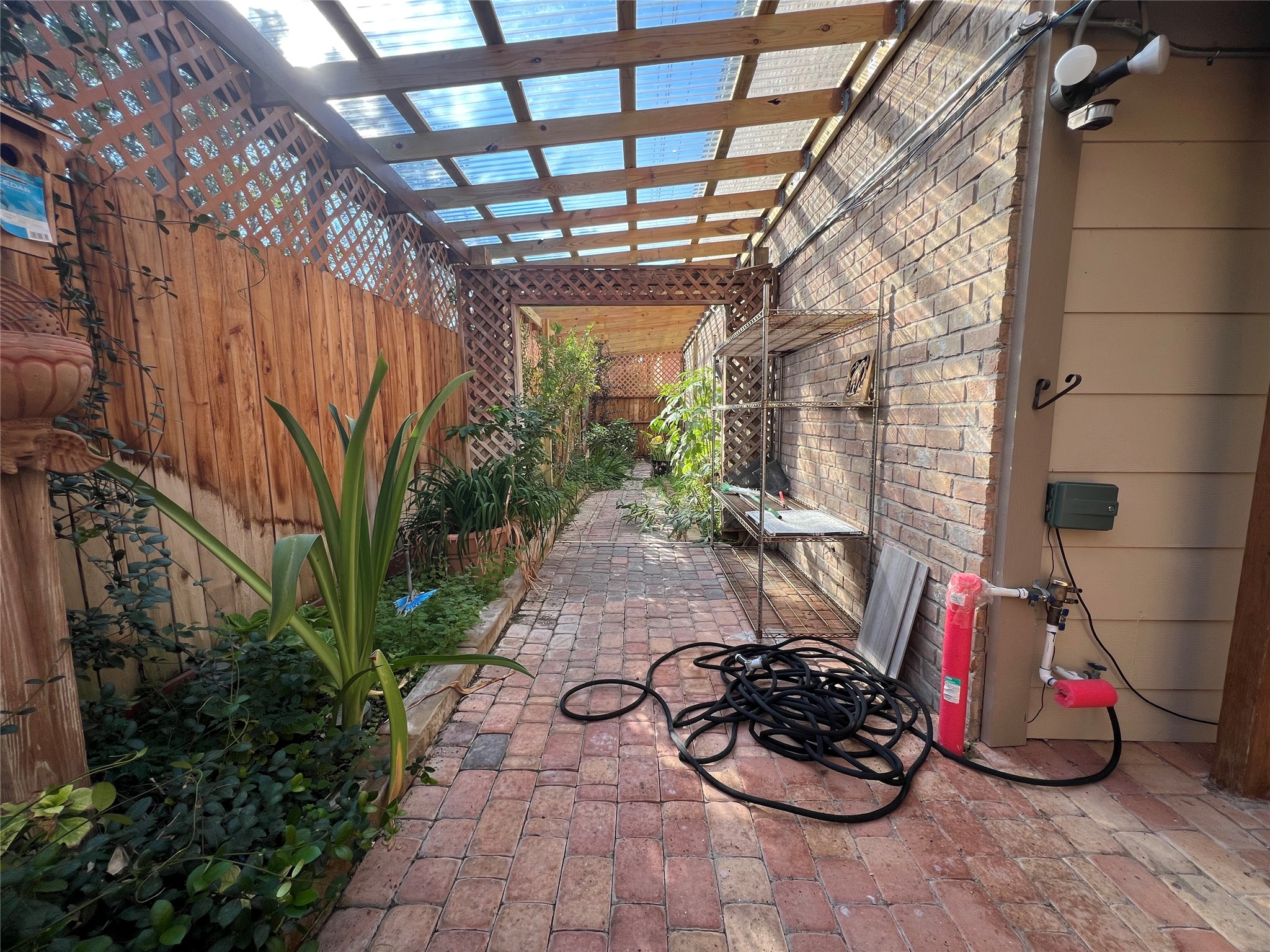 840 Threadneedle Street, Unit 220 Houston, TX 77079 - Photo 20 of 20 Large side yard offering extra outdoor space.