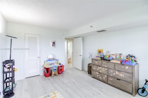 $259,900 | 4015 West Palm Aire Drive, Unit 506, Pompano Beach, FL 33069