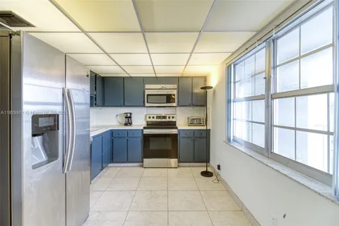 $275,000 | 4015 West Palm Aire Drive, Unit 506, Pompano Beach, FL 33069