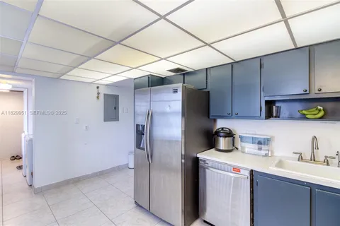 $259,900 | 4015 West Palm Aire Drive, Unit 506, Pompano Beach, FL 33069